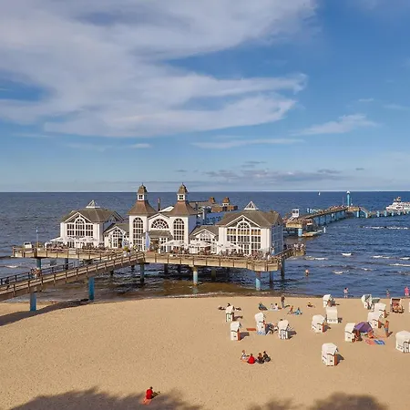 Haus Holstein - Wg 6 Mit Balkon, Strandnah * Sellin (Rugen)