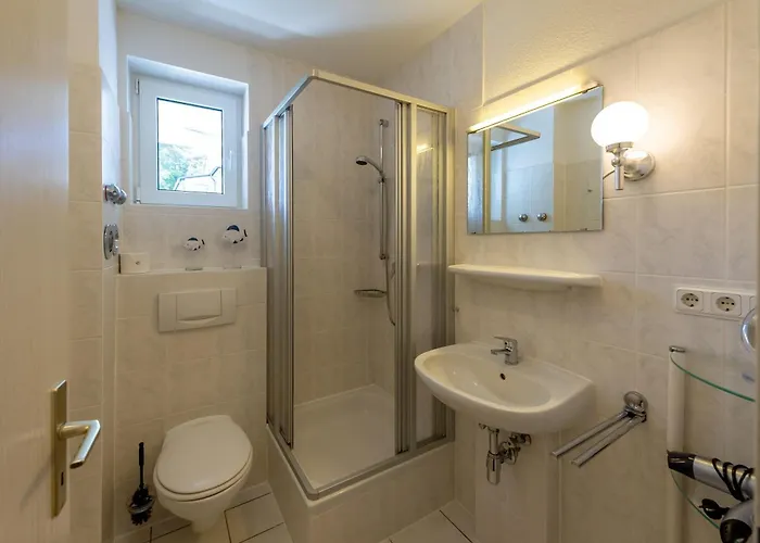 Haus Holstein * Sellin (Rugen)